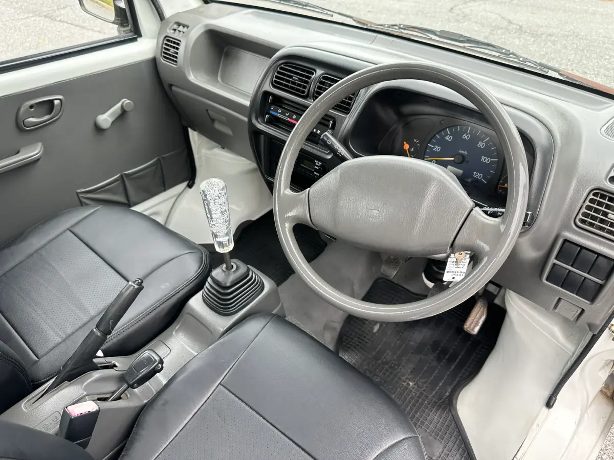 2000 Suzuki Carry 4WD, a Kei Truck, for sale at Tokyo Motors DC in Boyds, MD (photo 10 of 15)