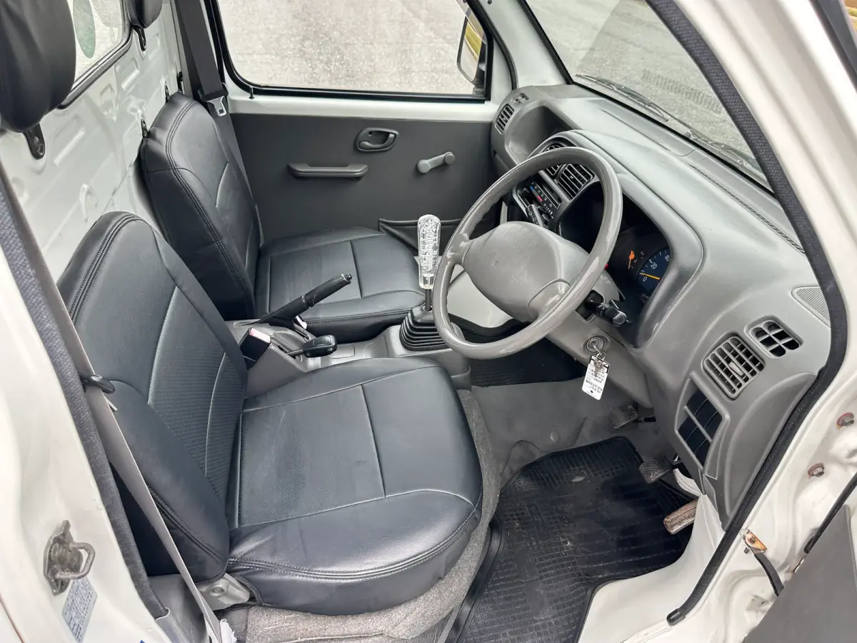 2000 Suzuki Carry 4WD, a Kei Truck, for sale at Tokyo Motors DC in Boyds, MD (photo 11 of 15)