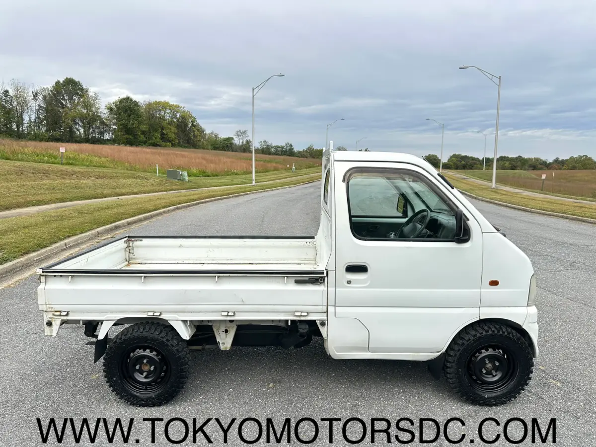 2000 Suzuki Carry 4WD, a Kei Truck, for sale at Tokyo Motors DC in Boyds, MD (photo 7 of 15)