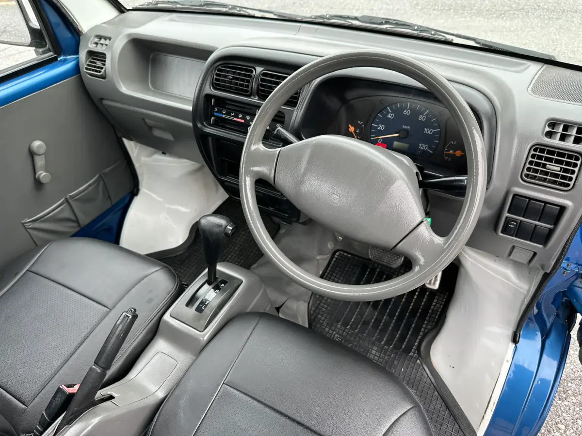 2000 Suzuki Carry 4WD, a Kei Truck, for sale at Tokyo Motors DC in Boyds, MD (photo 13 of 20)