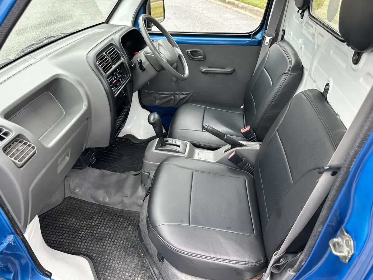 2000 Suzuki Carry 4WD, a Kei Truck, for sale at Tokyo Motors DC in Boyds, MD (photo 15 of 20)