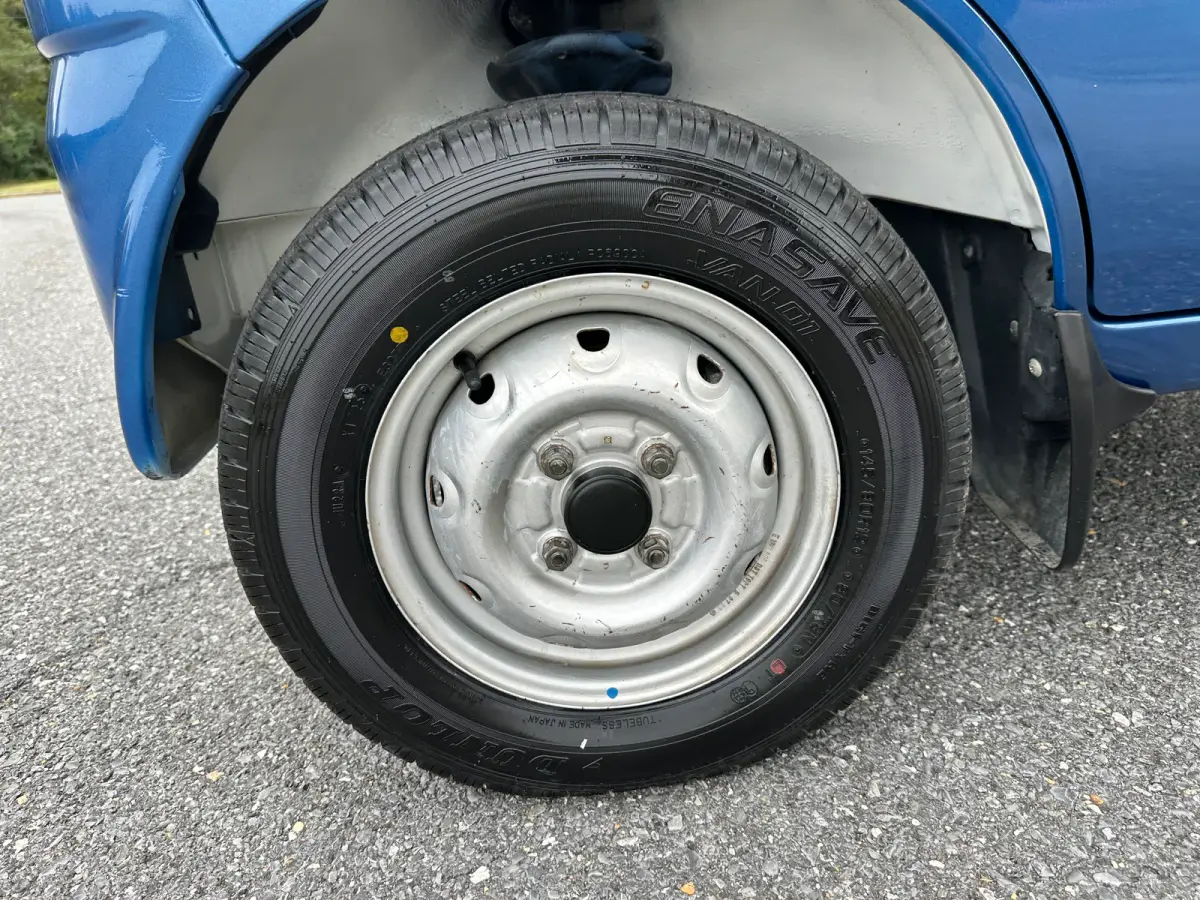 2000 Suzuki Carry 4WD, a Kei Truck, for sale at Tokyo Motors DC in Boyds, MD (photo 18 of 20)