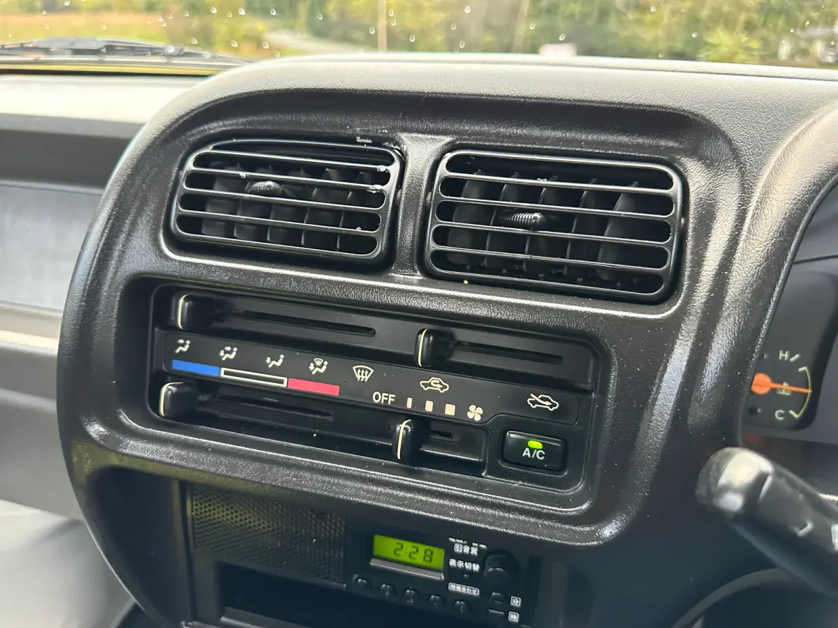 2000 Suzuki Carry 4WD, a Kei Truck, for sale at Tokyo Motors DC in Boyds, MD (photo 13 of 15)