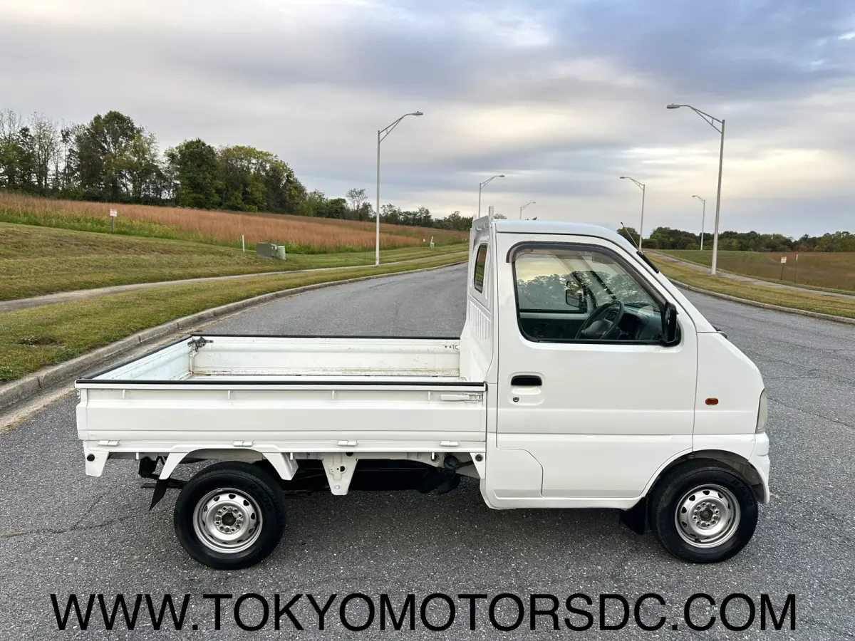 2000 Suzuki Carry 4WD, a Kei Truck, for sale at Tokyo Motors DC in Boyds, MD (photo 3 of 15)