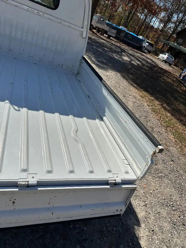 2000 Suzuki Carry 4WD, a white Kei Truck, for sale at Mayberry Mini Trucks in Mount Airy, NC (photo 10 of 20)