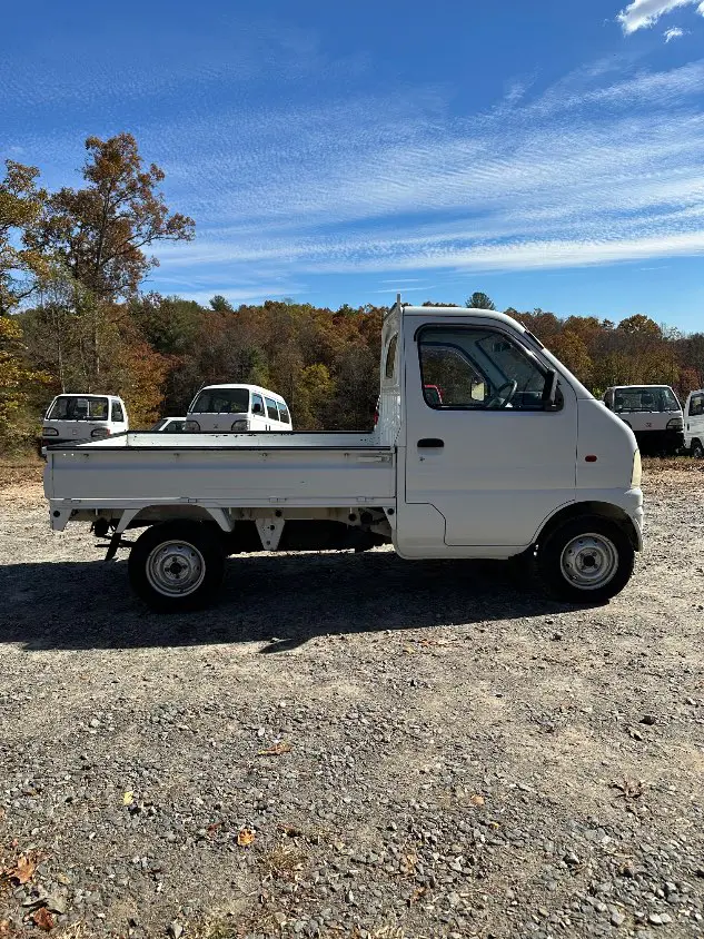 2000 Suzuki Carry 4WD, a white Kei Truck, for sale at Mayberry Mini Trucks in Mount Airy, NC (photo 6 of 20)