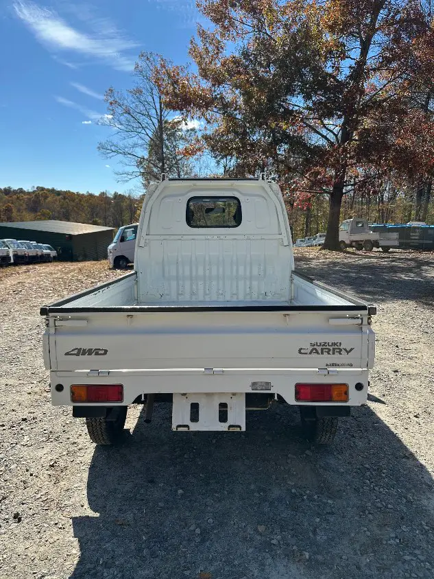 2000 Suzuki Carry 4WD, a white Kei Truck, for sale at Mayberry Mini Trucks in Mount Airy, NC (photo 8 of 20)