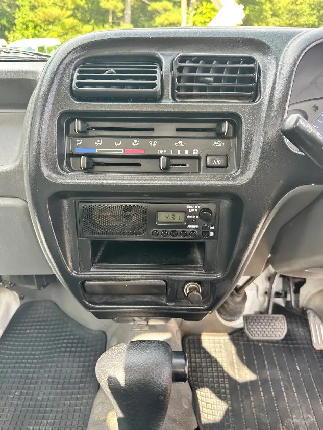 2000 Suzuki Carry 4WD, a white Kei Truck, for sale at Mayberry Mini Trucks in Mount Airy, NC (photo 10 of 12)