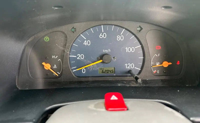 2000 Suzuki Carry 4WD, a white Kei Truck, for sale at Mayberry Mini Trucks in Mount Airy, NC (photo 11 of 12)