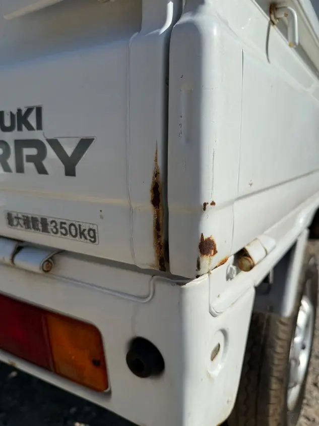 2000 Suzuki Carry 4WD, a white Kei Truck, for sale at Mayberry Mini Trucks in Mount Airy, NC (photo 15 of 16)