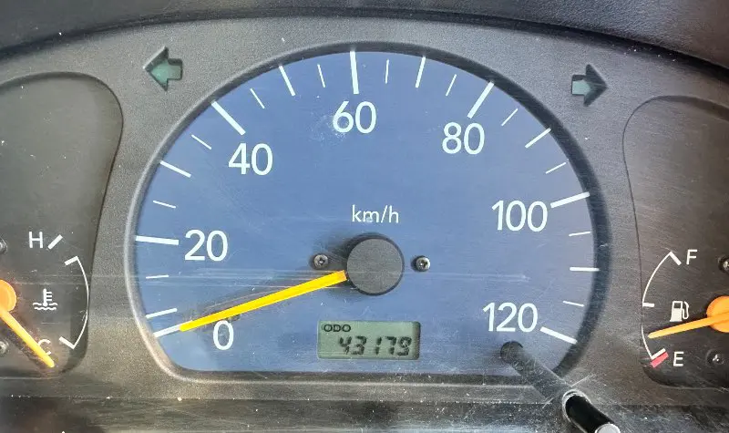 2000 Suzuki Carry 4WD, a white Kei Truck, for sale at Mayberry Mini Trucks in Mount Airy, NC (photo 14 of 18)