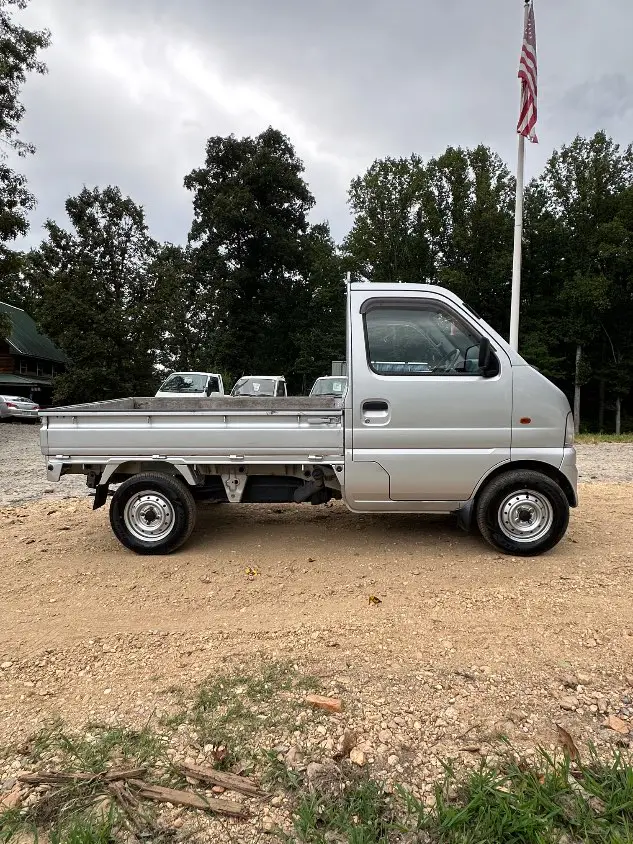 2000 Suzuki Carry 4WD, a silver Kei Truck, for sale at Mayberry Mini Trucks in Mount Airy, NC (photo 5 of 20)