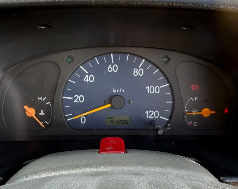 2000 Suzuki Carry 4WD, a white Kei Truck, for sale at Mayberry Mini Trucks in Mount Airy, NC (photo 14 of 19)