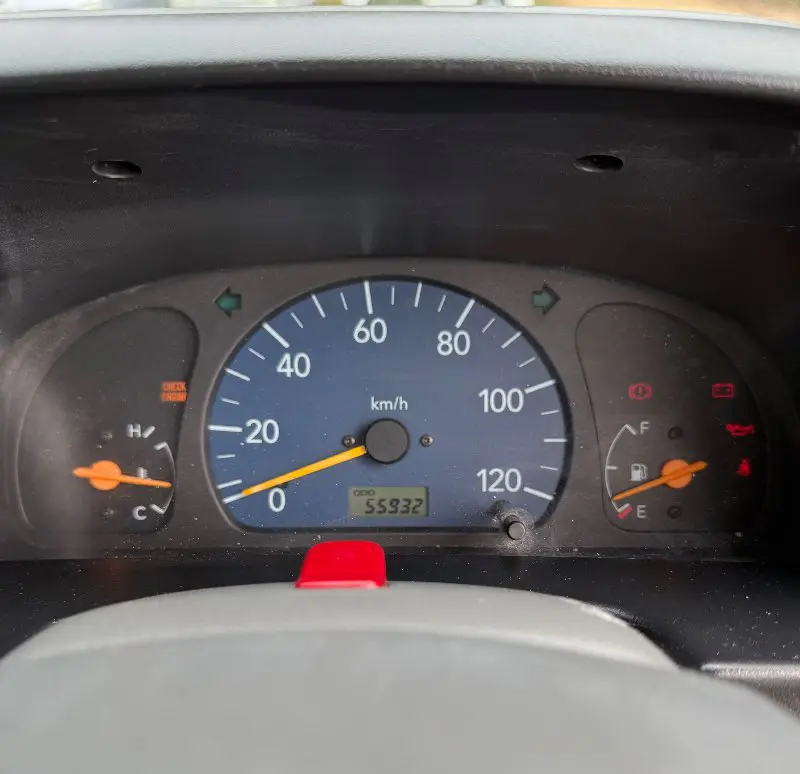 2000 Suzuki Carry 4WD, a white Kei Truck, for sale at Mayberry Mini Trucks in Mount Airy, NC (photo 14 of 18)