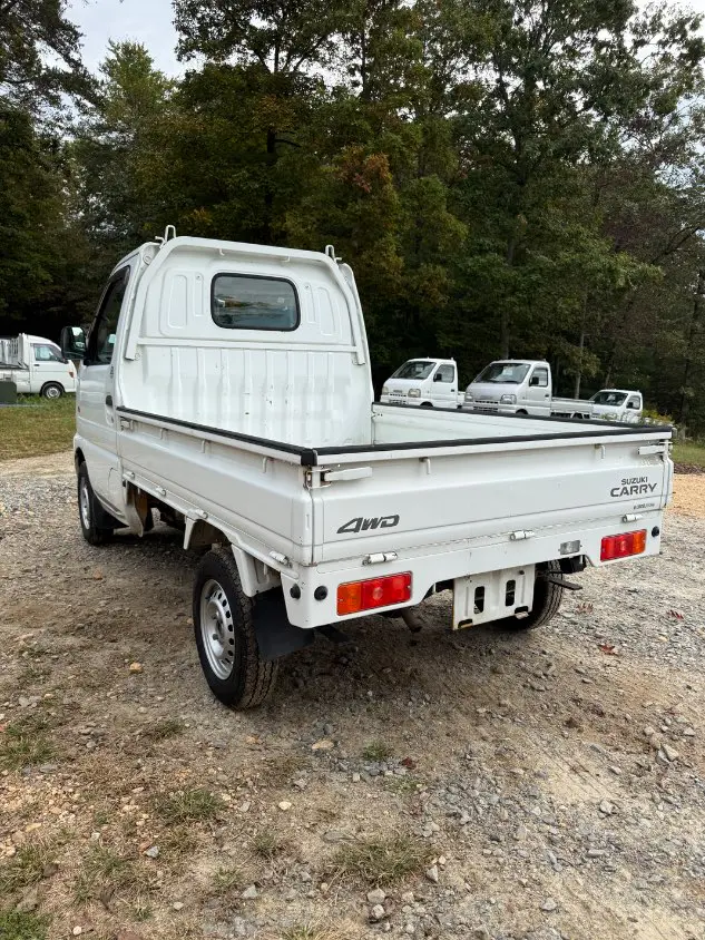 2000 Suzuki Carry 4WD, a white Kei Truck, for sale at Mayberry Mini Trucks in Mount Airy, NC (photo 8 of 18)
