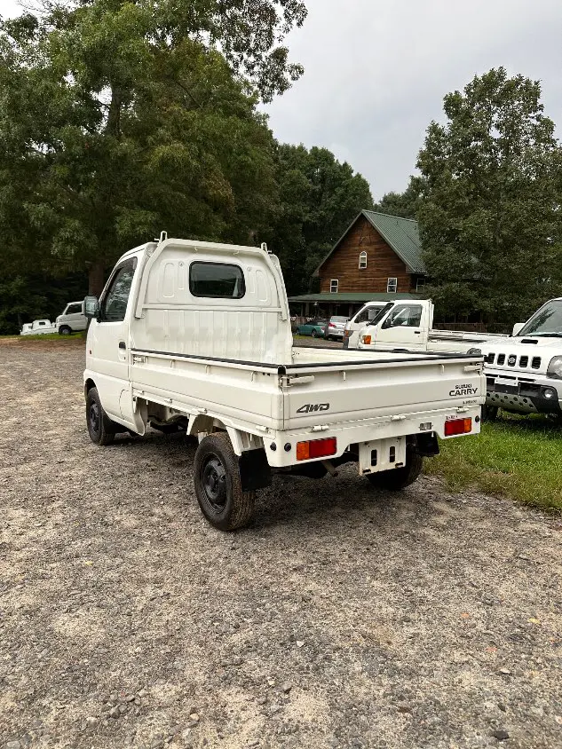 2000 Suzuki Carry 4WD, a white Kei Truck, for sale at Mayberry Mini Trucks in Mount Airy, NC (photo 12 of 20)