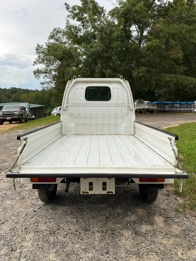 2000 Suzuki Carry 4WD, a white Kei Truck, for sale at Mayberry Mini Trucks in Mount Airy, NC (photo 9 of 20)