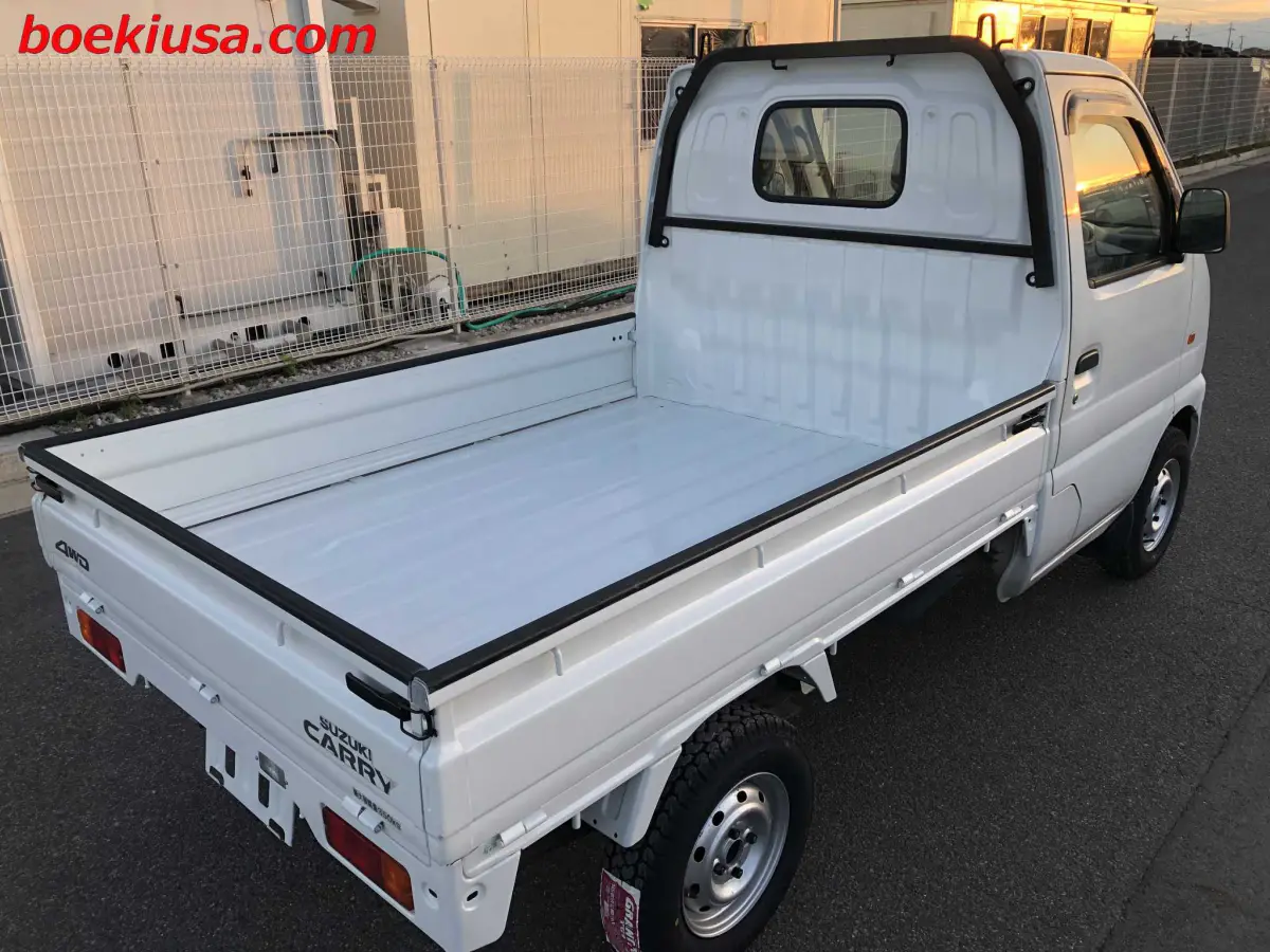 2000 Suzuki Carry 4x4, a white Kei Truck, for sale at Boeki USA in Paterson, NJ (photo 4 of 20)