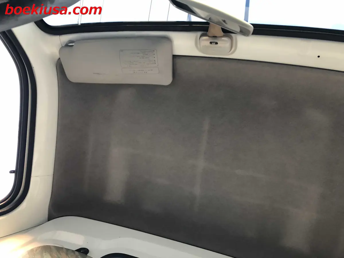 2000 Suzuki Carry 4x4, a white Kei Truck, for sale at Boeki USA in Paterson, NJ (photo 11 of 20)