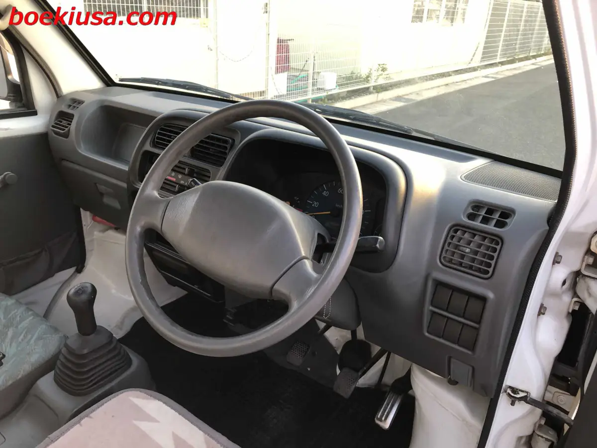 2000 Suzuki Carry 4x4, a white Kei Truck, for sale at Boeki USA in Paterson, NJ (photo 13 of 20)