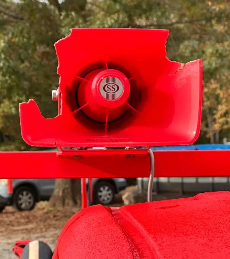 2000 Suzuki Carry Fire Truck 4WD, a red Kei Truck, for sale at Mayberry Mini Trucks in Mount Airy, NC (photo 19 of 20)