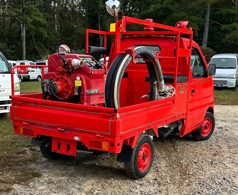 2000 Suzuki Carry Fire Truck 4WD, a red Kei Truck, for sale at Mayberry Mini Trucks in Mount Airy, NC (photo 5 of 20)