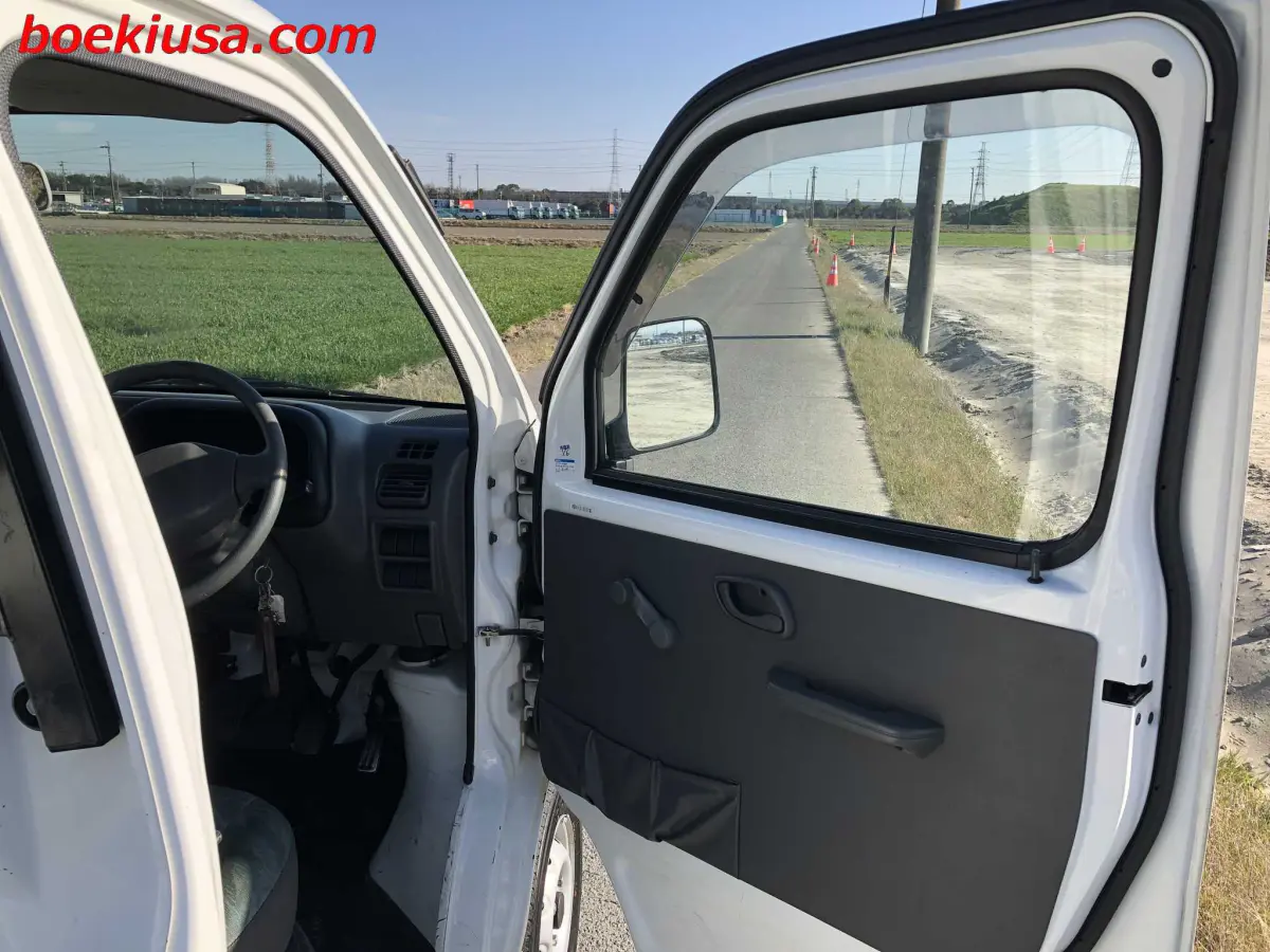2000 Suzuki Carry, a white Kei Truck, for sale at Boeki USA in Paterson, NJ (photo 12 of 20)