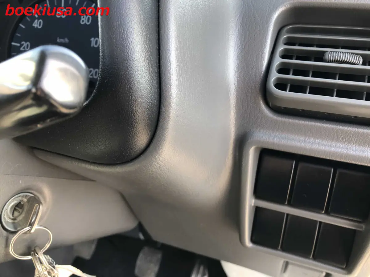 2000 Suzuki Carry, a white Kei Truck, for sale at Boeki USA in Paterson, NJ (photo 16 of 20)