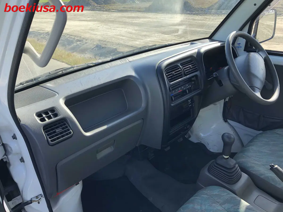 2000 Suzuki Carry, a white Kei Truck, for sale at Boeki USA in Paterson, NJ (photo 9 of 20)