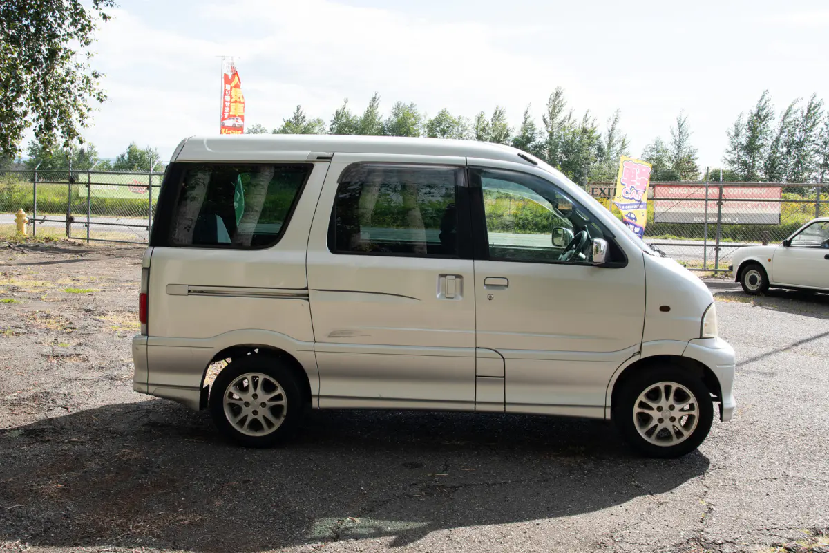 2001 Daihatsu Atrai 7, a Kei Van, for sale at The Import Guys in Ferndale, WA (photo 8 of 15)
