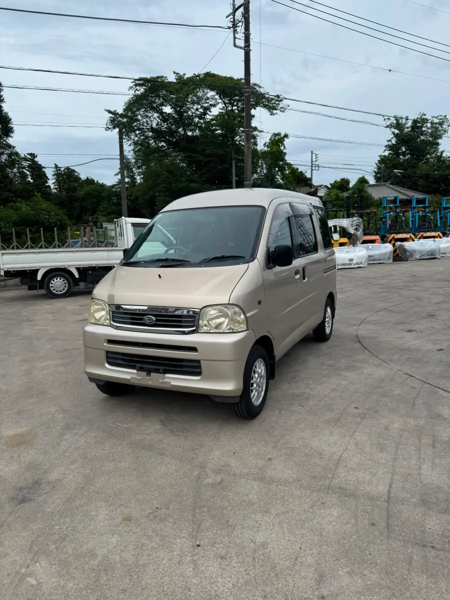 2001 Daihatsu Atrai Wagon, a Kei Van, for sale at Skyline Kei Trucks in Houston, TX (photo 1 of 15)