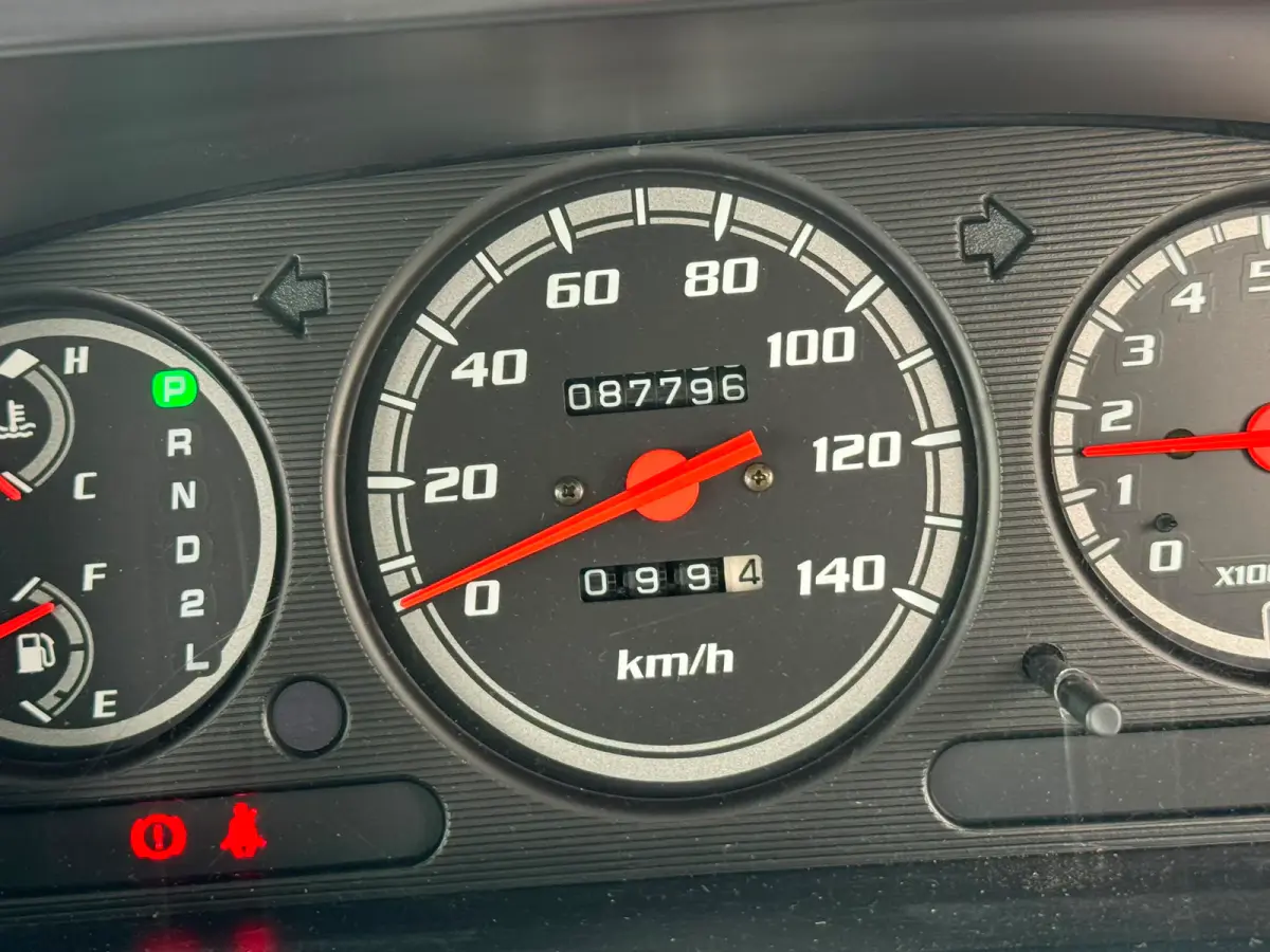 2001 Daihatsu Atrai Wagon, a Kei Van, for sale at Skyline Kei Trucks in Houston, TX (photo 12 of 15)