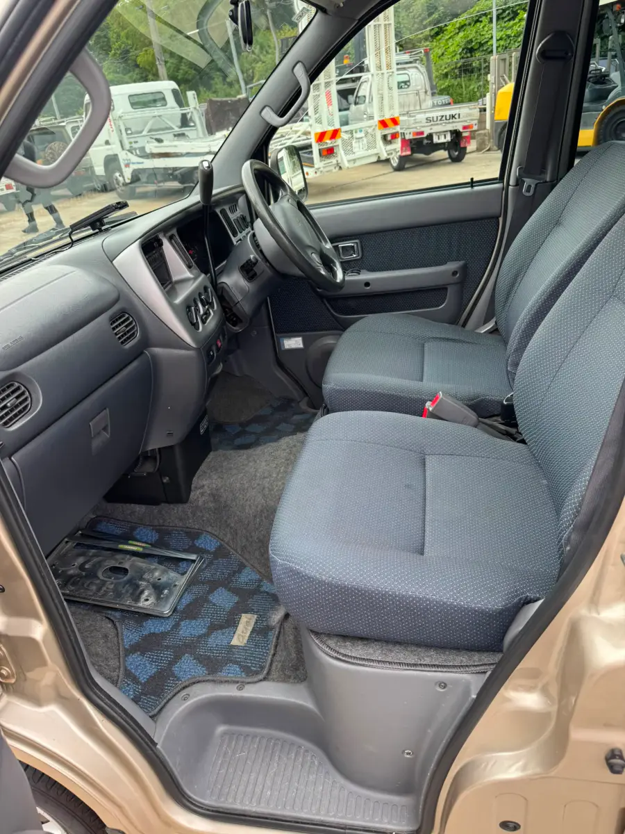 2001 Daihatsu Atrai Wagon, a Kei Van, for sale at Skyline Kei Trucks in Houston, TX (photo 8 of 15)
