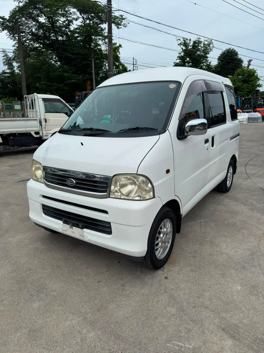 2001 Daihatsu Atrai Wagon Turbo, a white Kei Van, for sale at Skyline Kei Trucks in Houston, TX (photo 1 of 12)