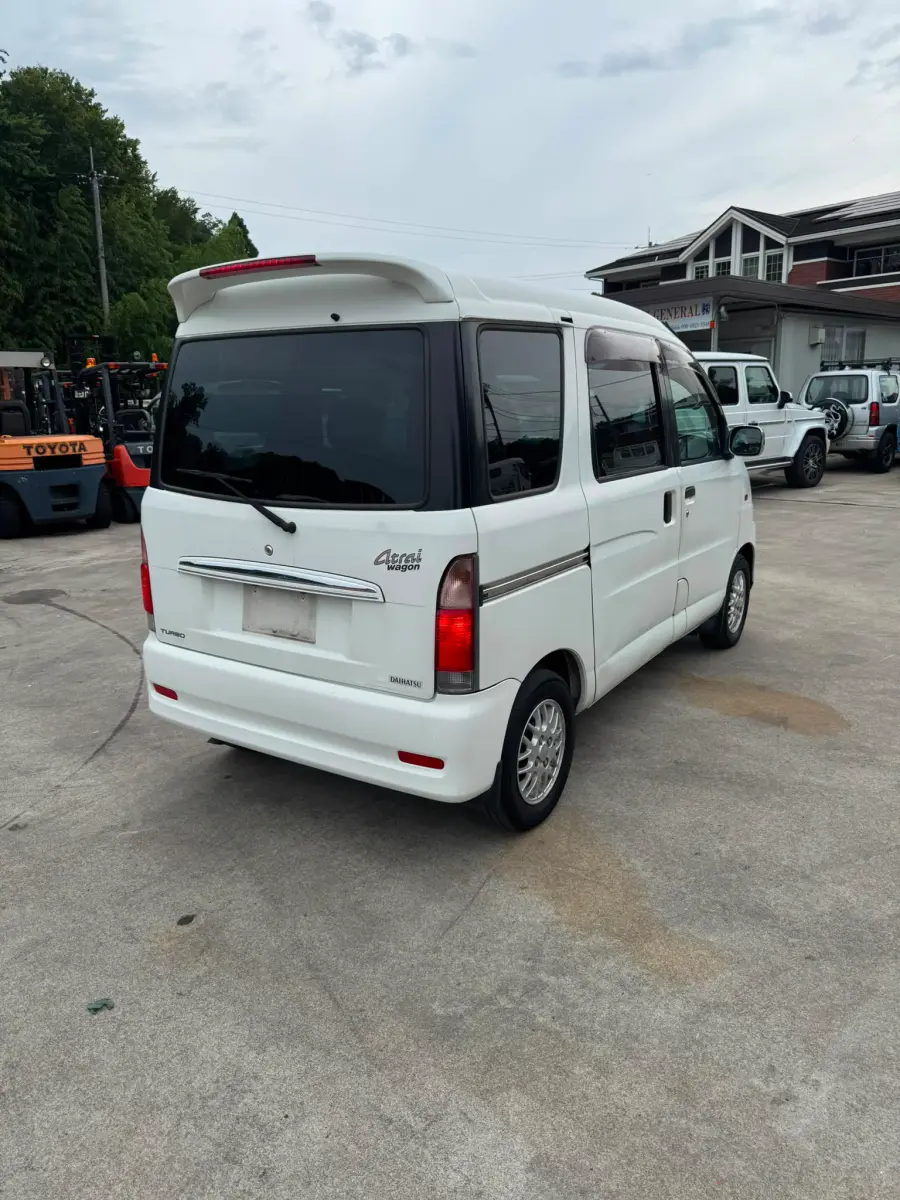 2001 Daihatsu Atrai Wagon Turbo, a white Kei Van, for sale at Skyline Kei Trucks in Houston, TX (photo 3 of 12)