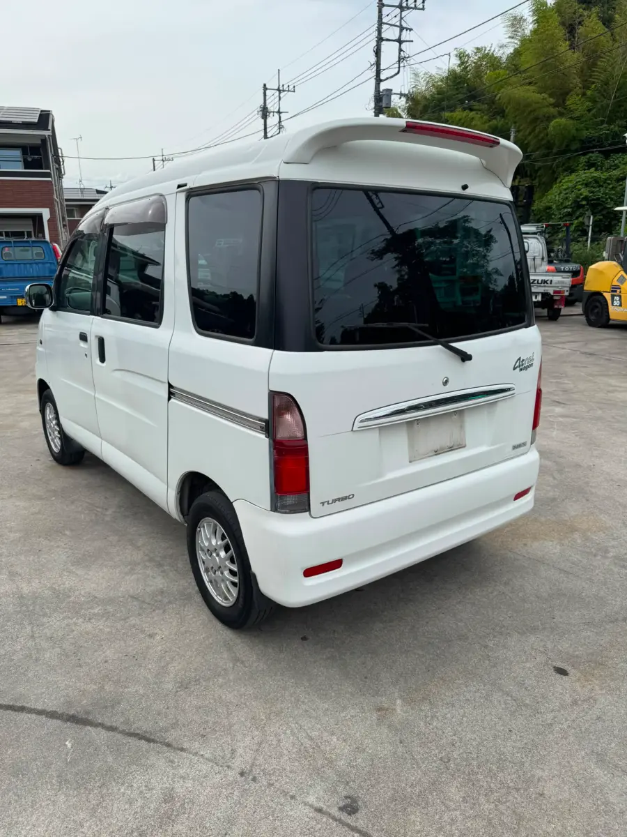 2001 Daihatsu Atrai Wagon Turbo, a white Kei Van, for sale at Skyline Kei Trucks in Houston, TX (photo 4 of 12)