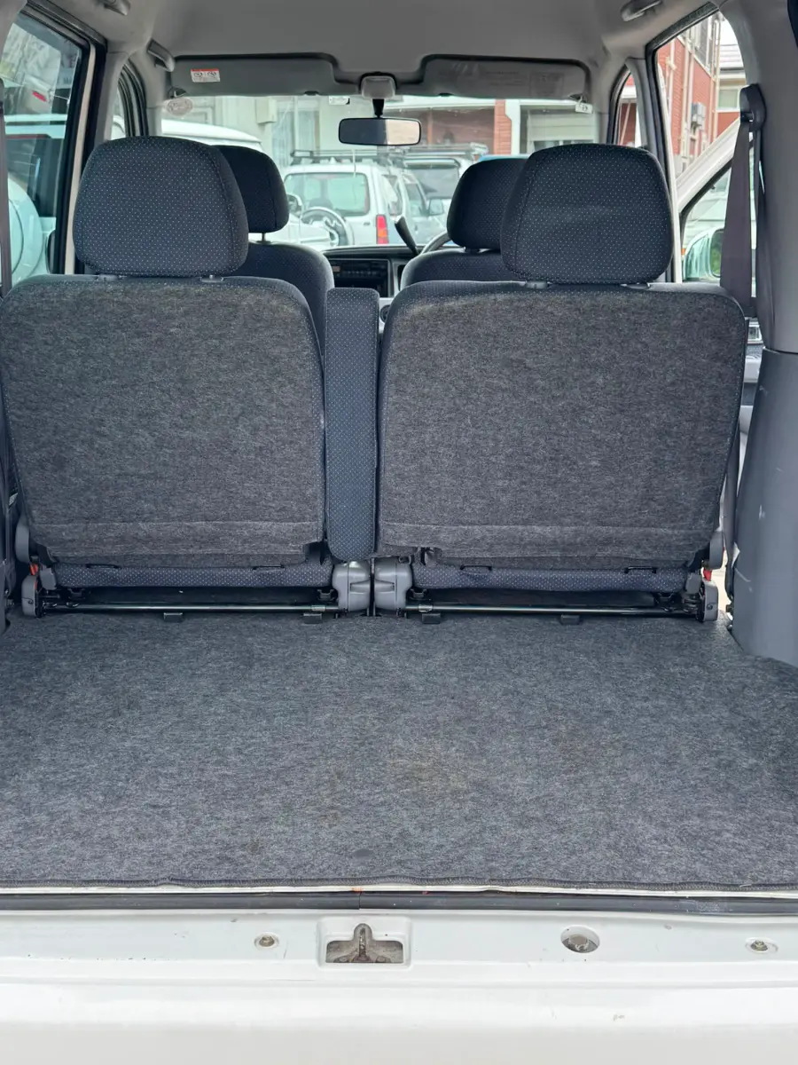 2001 Daihatsu Atrai Wagon Turbo, a white Kei Van, for sale at Skyline Kei Trucks in Houston, TX (photo 9 of 12)