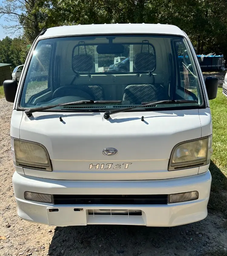 2001 Daihatsu Hijet 4WD, a white Kei Truck, for sale at Mayberry Mini Trucks in Mount Airy, NC (photo 2 of 15)