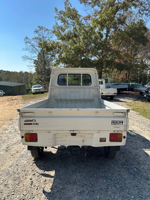 2001 Daihatsu Hijet 4WD, a white Kei Truck, for sale at Mayberry Mini Trucks in Mount Airy, NC (photo 8 of 20)