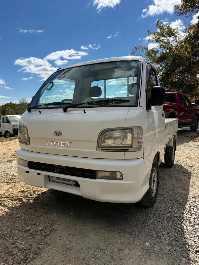 2001 Daihatsu Hijet 4WD, a white Kei Truck, for sale at Mayberry Mini Trucks in Mount Airy, NC (photo 1 of 15)