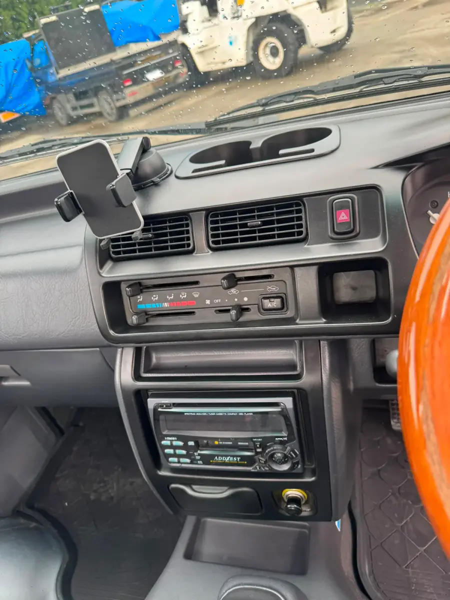 2001 Daihatsu Hijet 4x4 M/T, a silver Kei Truck, for sale at Skyline Kei Trucks in Houston, TX (photo 9 of 11)