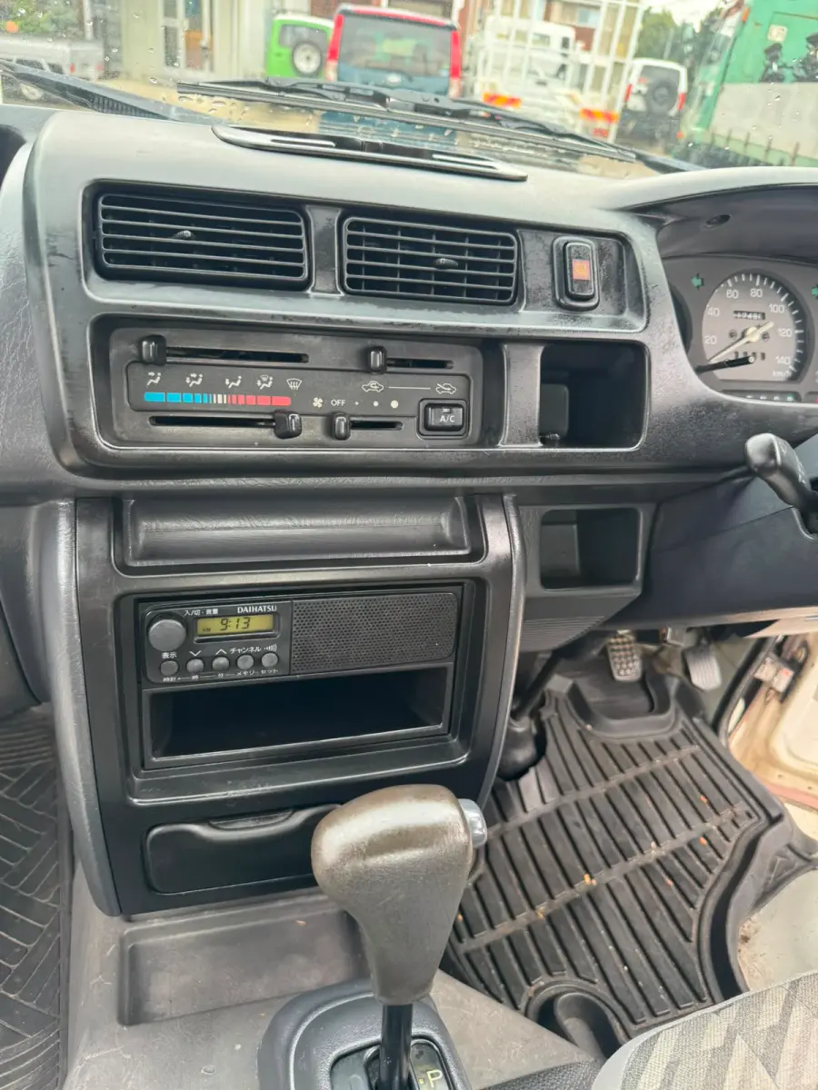 2001 Daihatsu Hijet Jumbo 4x2 A/T, a Kei Truck, for sale at Skyline Kei Trucks in Houston, TX (photo 9 of 12)