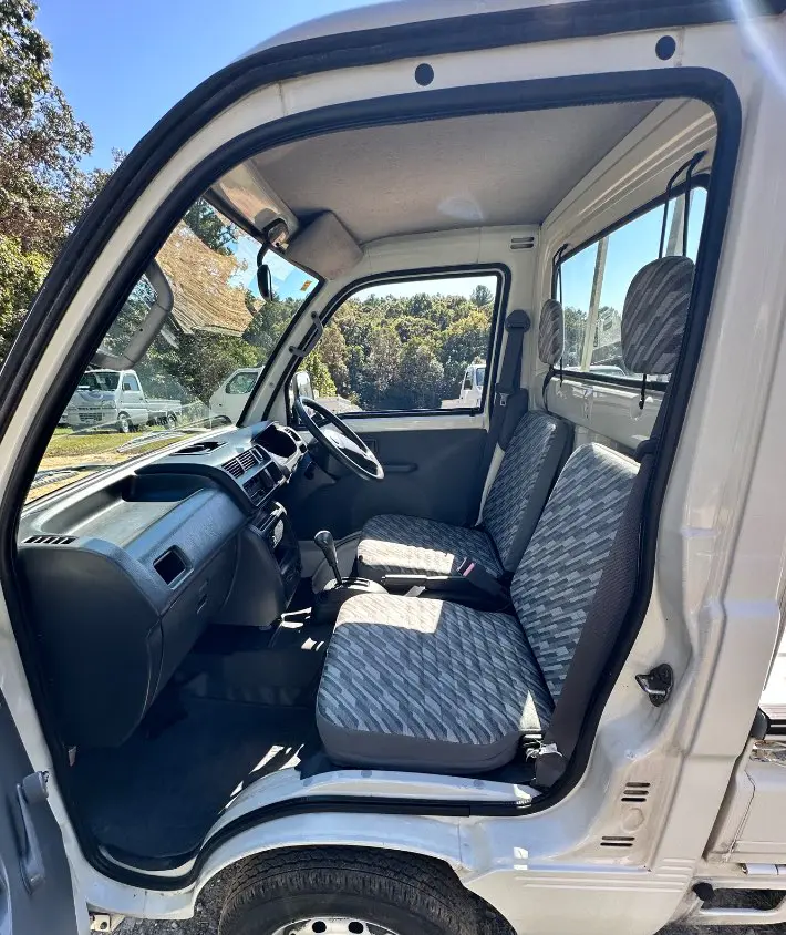 2001 Daihatsu Hijet, a white Kei Truck, for sale at Mayberry Mini Trucks in Mount Airy, NC (photo 11 of 18)