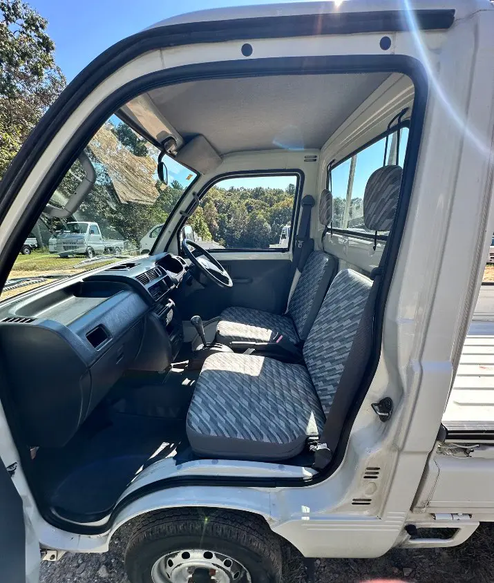 2001 Daihatsu Hijet, a white Kei Truck, for sale at Mayberry Mini Trucks in Mount Airy, NC (photo 12 of 18)