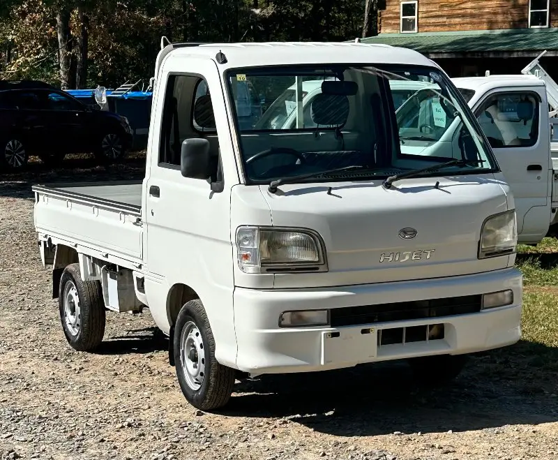 2001 Daihatsu Hijet, a white Kei Truck, for sale at Mayberry Mini Trucks in Mount Airy, NC (photo 3 of 18)