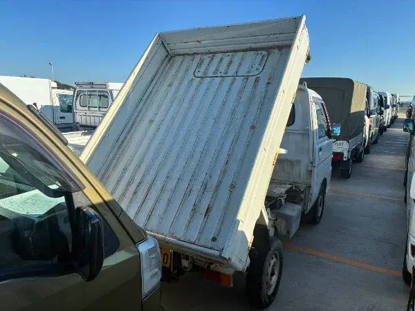 2001 Daihatsu Hijet Low Dump, a Kei Truck, for sale at Weatherford Mini Trucks in Weatherford, TX (photo 5 of 9)