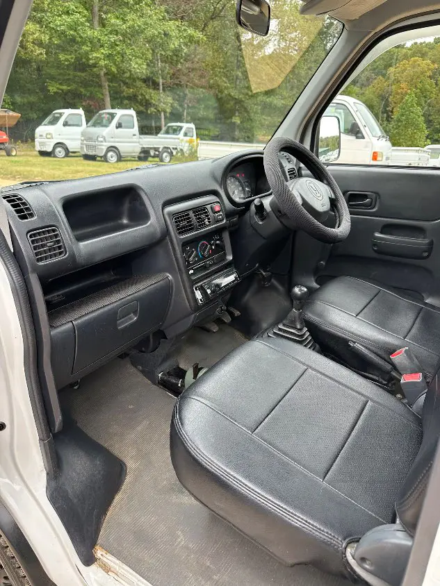 2001 Honda Acty 4WD, a white Kei Truck, for sale at Mayberry Mini Trucks in Mount Airy, NC (photo 14 of 20)