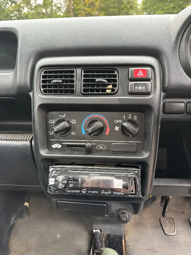 2001 Honda Acty 4WD, a white Kei Truck, for sale at Mayberry Mini Trucks in Mount Airy, NC (photo 18 of 20)
