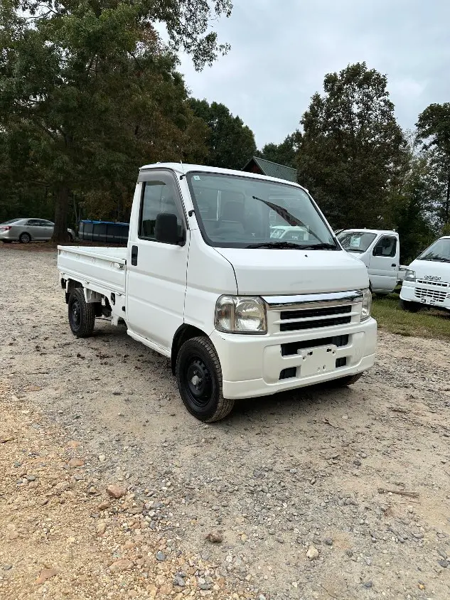 2001 Honda Acty 4WD, a white Kei Truck, for sale at Mayberry Mini Trucks in Mount Airy, NC (photo 4 of 20)