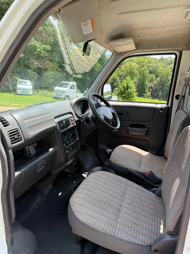 2001 Honda Acty 4WD, a white Kei Truck, for sale at Mayberry Mini Trucks in Mount Airy, NC (photo 10 of 20)